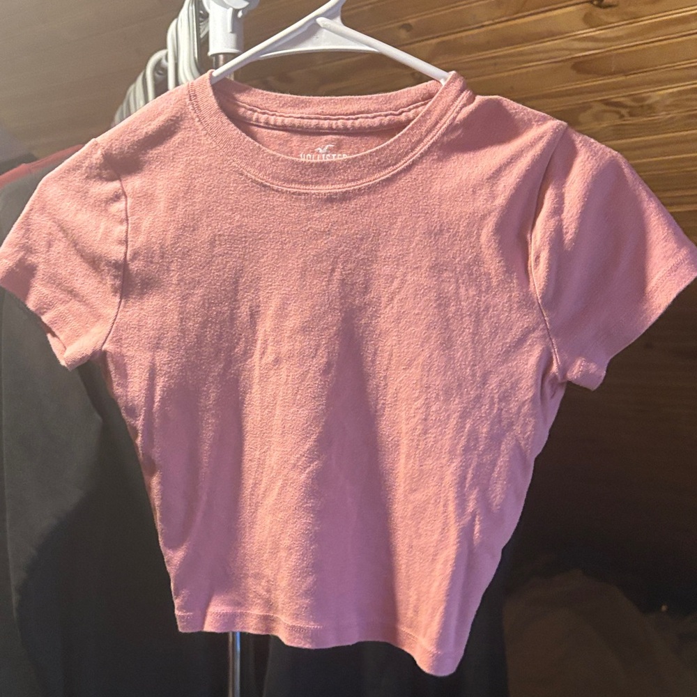 Hollister Dusty Pink Cropped Crewneck Tee